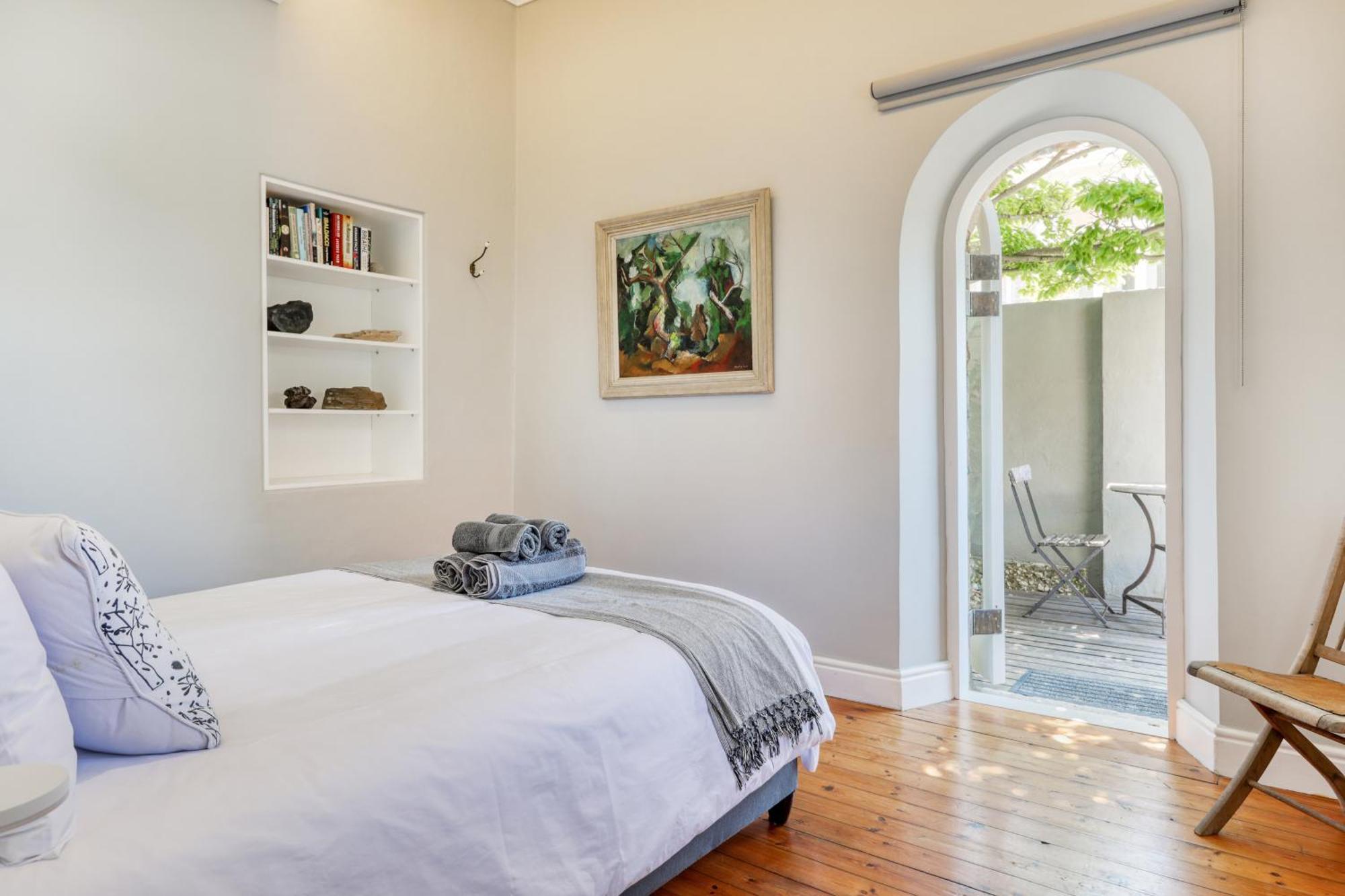 Behr Road Apartment With Sea View Patio เคปทาวน์ ภายนอก รูปภาพ